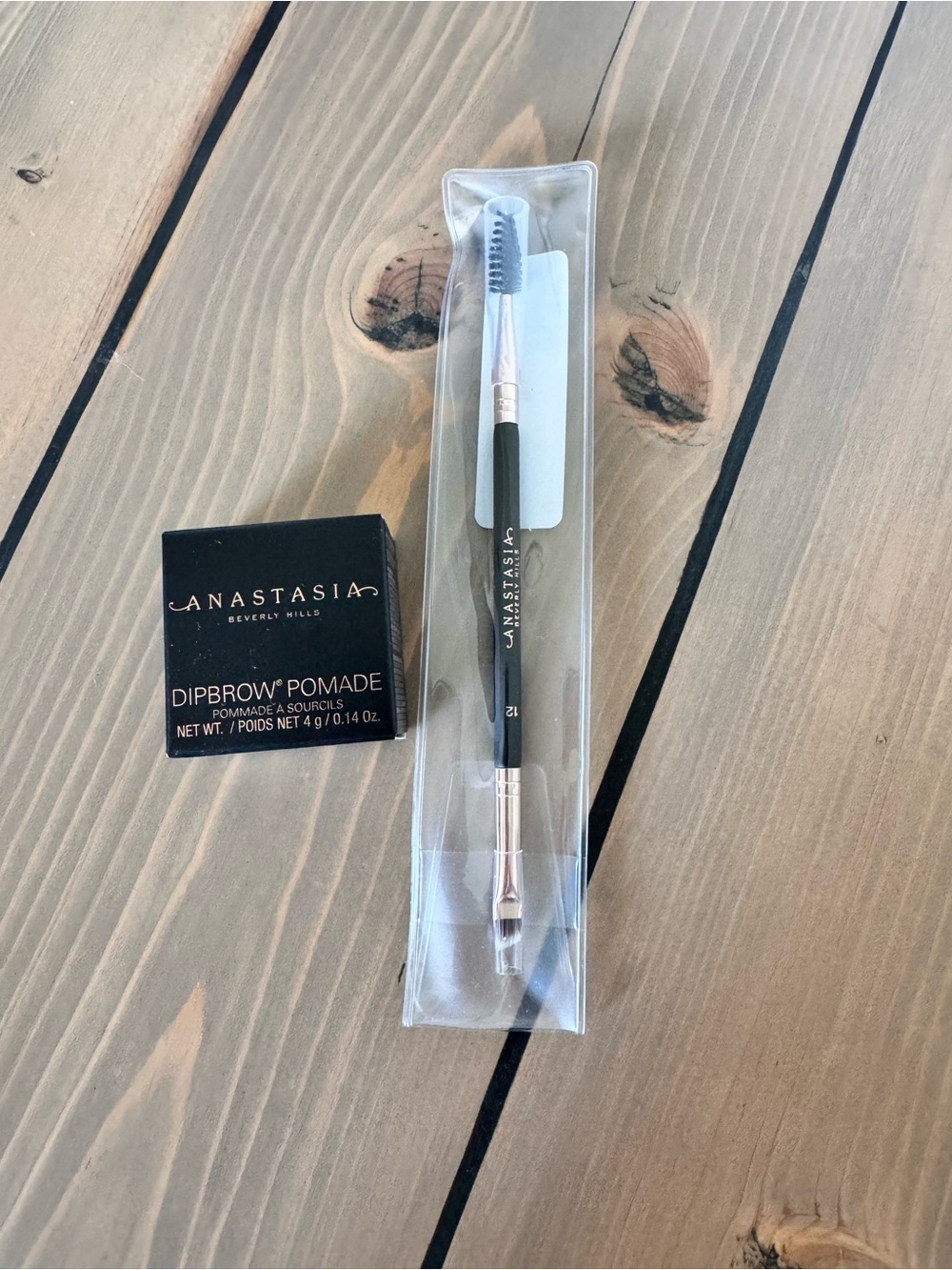 Anastasia Dipbrow Pomade - Soft Brown - With Brush 12 - New In Box! Sephora Ulta